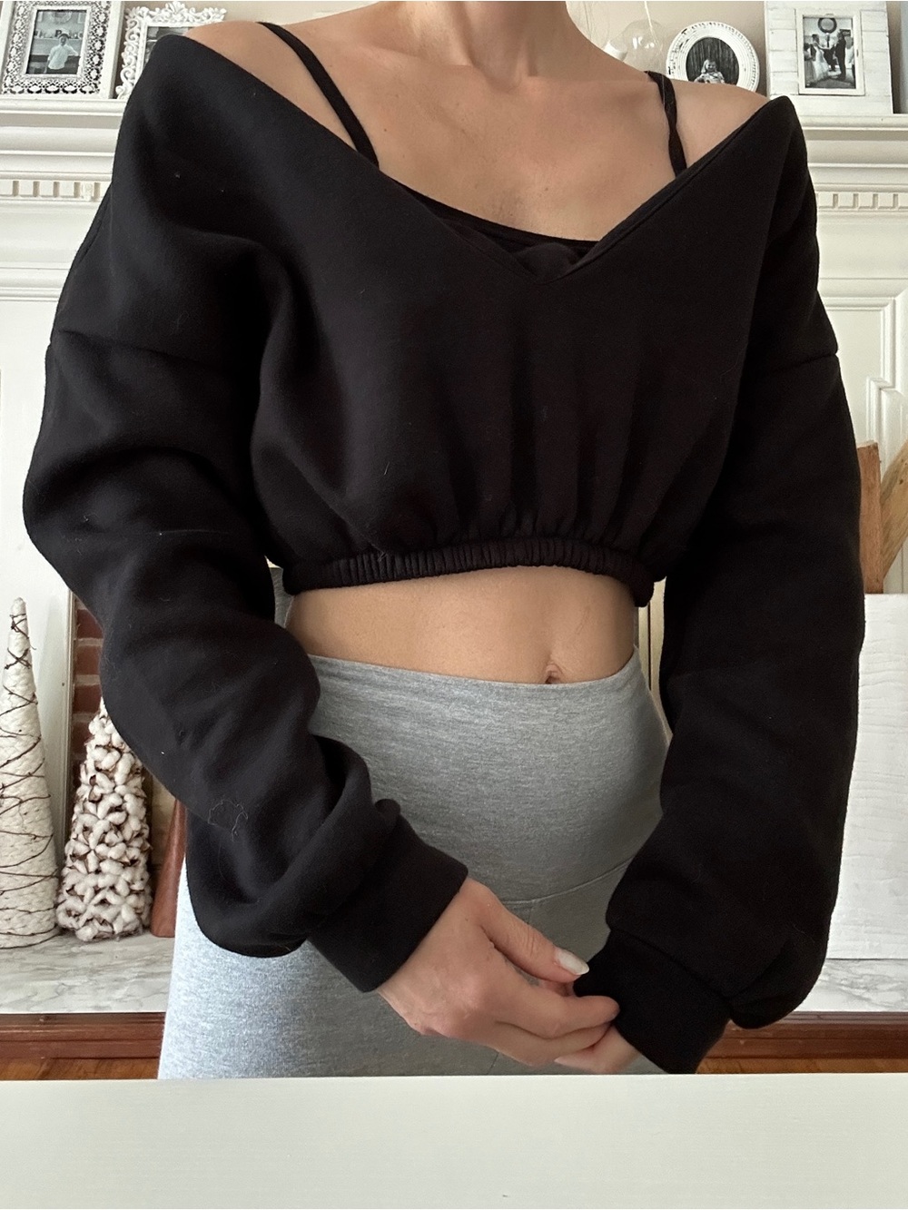 PrettyLittleThing Black Cropped Off-Shoulder Sweatshirt top